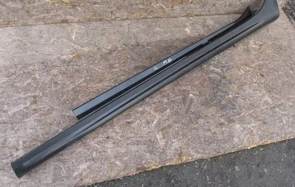Maserati Ghibli Foot area side trim 
