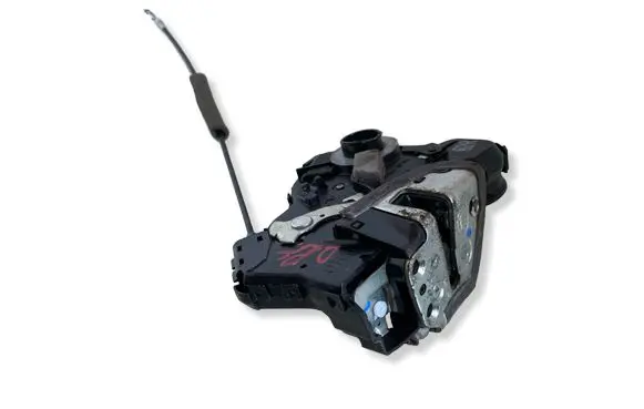 Toyota Corolla Verso AR10 Front door lock A046693