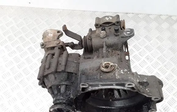 Volkswagen Vento Manual 5 speed gearbox CHC 1H0199351