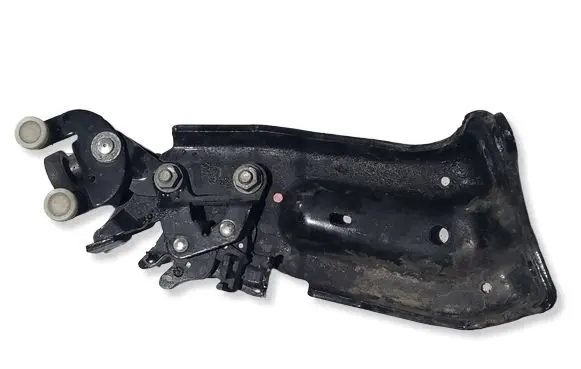 Seat Alhambra (Mk2) Sliding door lower roller guide/hinge 7N0843398C