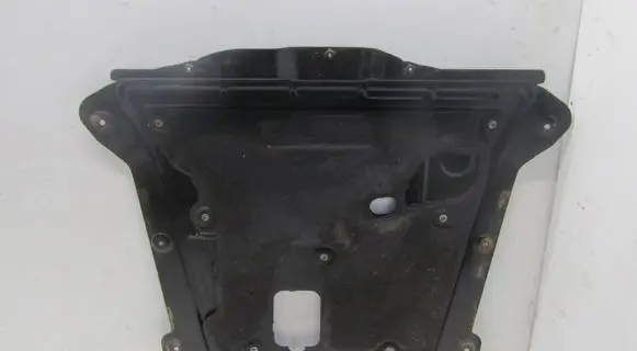 Dacia Duster II Engine splash shield/under tray 758901685R
