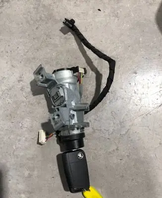 Skoda Octavia Mk3 (5E) Ignition lock 5Q0905865 1K0905851