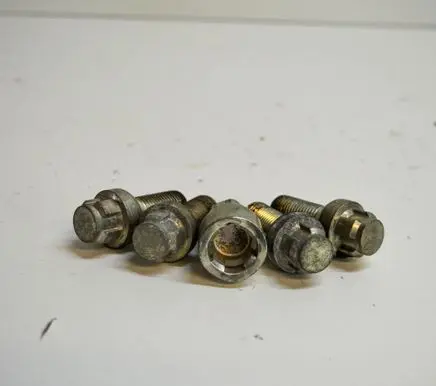 Skoda Octavia Mk2 (1Z) Anti-theft wheel nuts and lock 