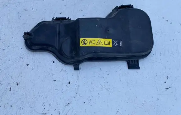 Volvo V70 Headlight/headlamp dust cover 30760152