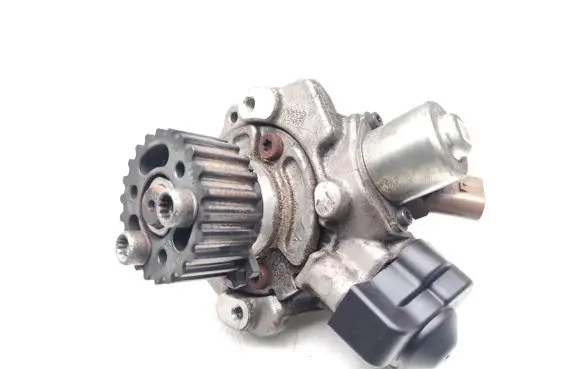 Volkswagen Polo V 6R Fuel injection high pressure pump 03P130755 28260092