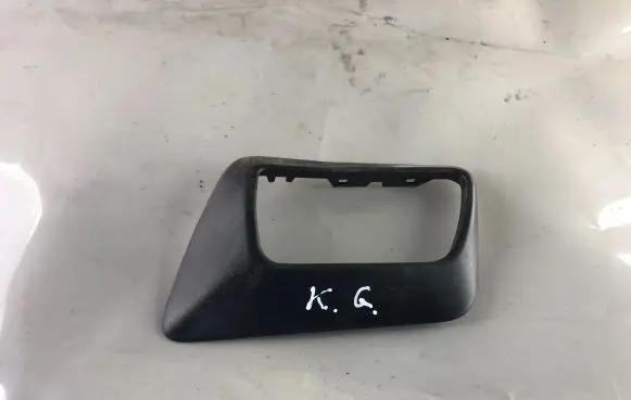 Mitsubishi Pajero Pinin Rear door handle trim MR380391