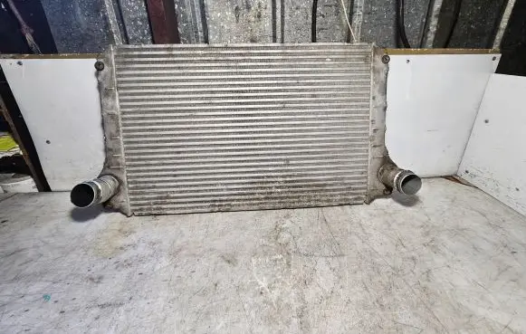 Toyota Avensis T250 Intercooler radiator 1271002220
