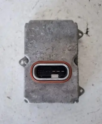 Mercedes-Benz E W211 Headlight ballast module Xenon A0028202426 5DF00827900 74062200