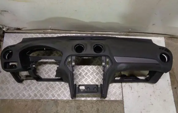 Ford Mondeo MK IV Dashboard 7S71A04310AN