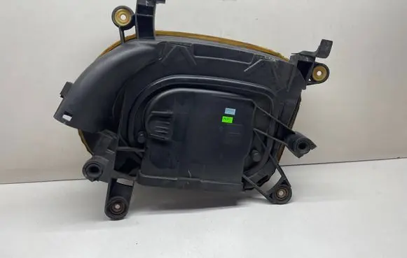 BMW X3 F25 Air filter box 7811027 13717811027