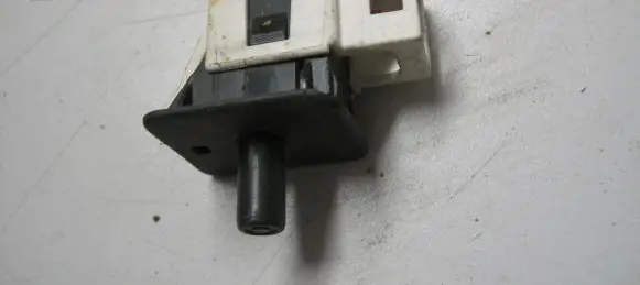 Mercedes-Benz E W211 Front door sensor coupe 2028209410