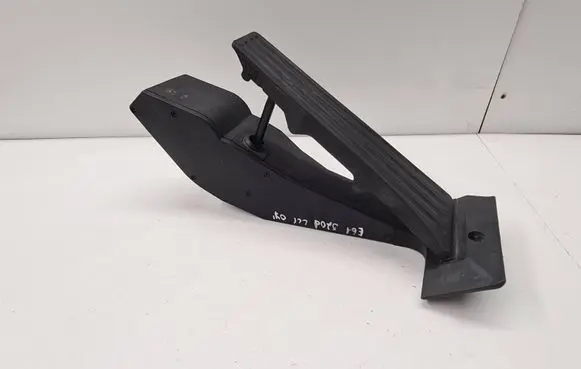 BMW 5 E60 E61 Accelerator throttle pedal 6772646