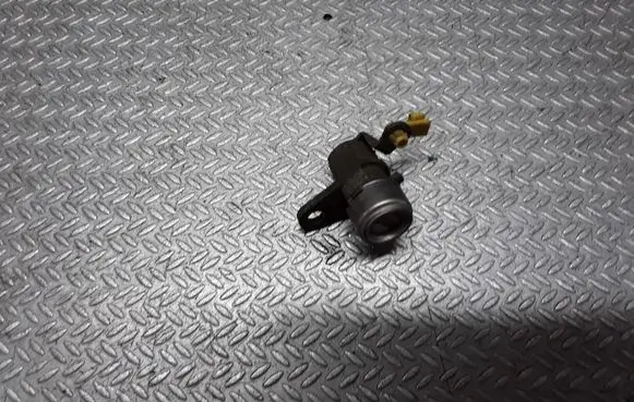 KIA Picanto Front door lock (next to the handle) 