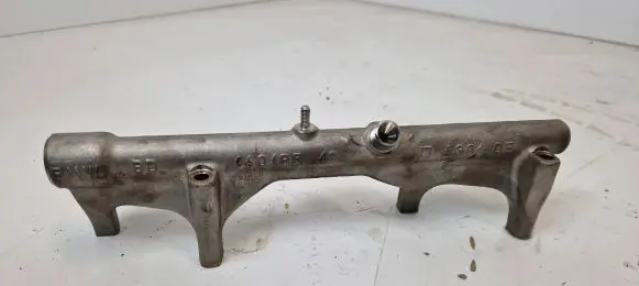 BMW 2 F22 F23 Fuel main line pipe 7643082