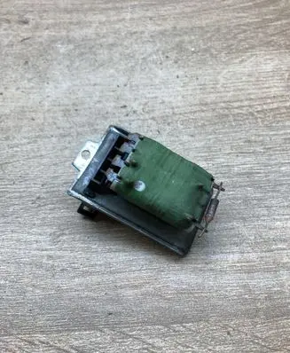 Volkswagen Transporter - Caravelle T4 Heater blower motor/fan resistor 701959263