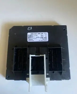 Volkswagen Golf VII Comfort/convenience module 5Q0937086AK F005V01739