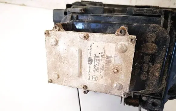 Audi A8 S8 D3 4E Headlight ballast module Xenon A0028202426 5DF00827900