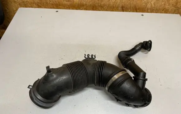 Volkswagen Golf VII Intercooler hose/pipe 5Q0129654 5Q0129635