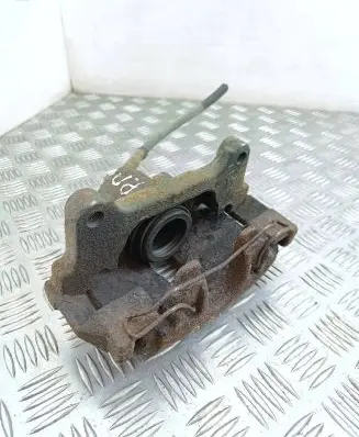 Volkswagen Passat Alltrack Front brake caliper