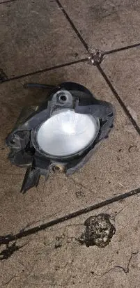 Toyota Avensis T270 Front fog light 89210657