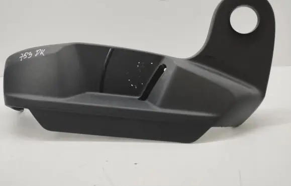 Volkswagen Tiguan Seat trim 5NA881313A