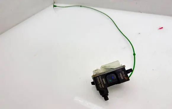 BMW 3 G20 G21 Fuel tank cap lock motor 173370101T