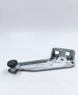 Dacia Dokker Sliding door upper roller guide/hinge 777949343R