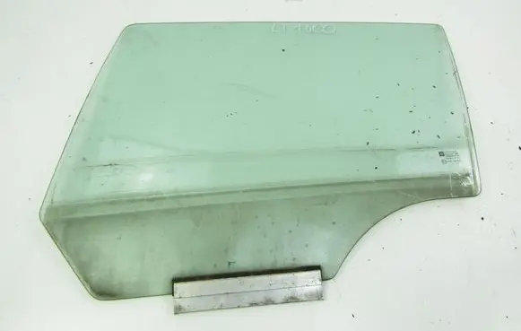 Opel Astra H Rear door window glass 