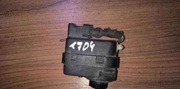 Headlight level adjustment motor