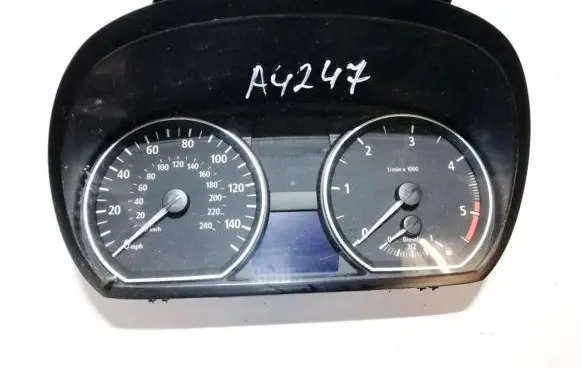 BMW 1 E81 E87 Speedometer (instrument cluster) 102498244 1024982-44