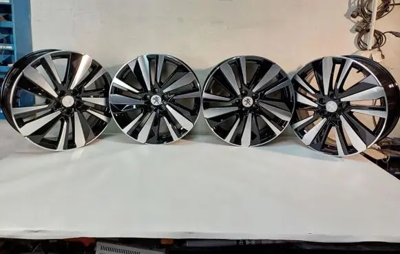 Peugeot 3008 II R19 alloy rim 