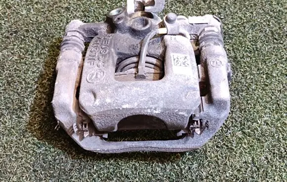 Mercedes-Benz Citan II Rear brake caliper 440003680R