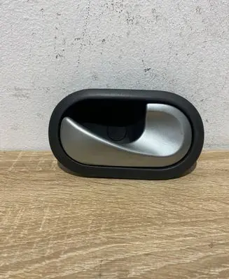 Renault Clio III Front door interior handle 310580
