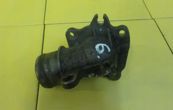 Chrysler Voyager Thermostat/thermostat housing A6422000315 6SP67