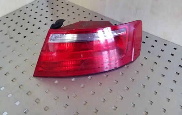 Audi A5 8T 8F Rear/tail lights 8T0945096