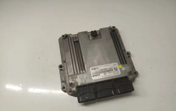 Land Rover Freelander 2 - LR2 Engine control unit/module 6G9112A650AD 0281013202