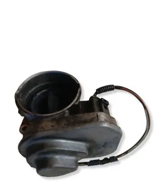 Volkswagen Touran I Throttle valve 038128063G