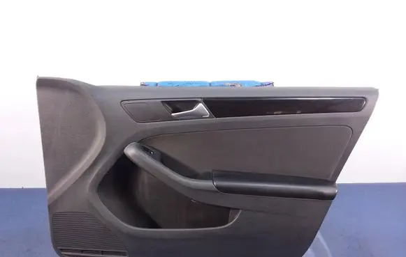 Volkswagen Jetta VI Door card panel trim set 
