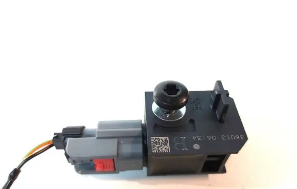 Opel Zafira C Airbag deployment crash/impact sensor 13502577