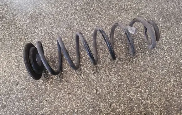 Volkswagen Golf VII Rear coil spring 5Q0511121
