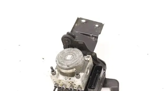 Volkswagen Touran III Master brake cylinder 5Q0907379AB5785731