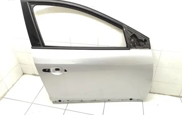 Renault Megane III Front door 806075185R 826068260R