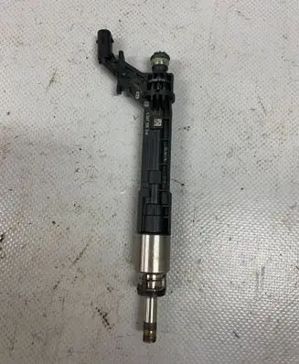 Audi Q5 SQ5 Fuel injector 06M906036K