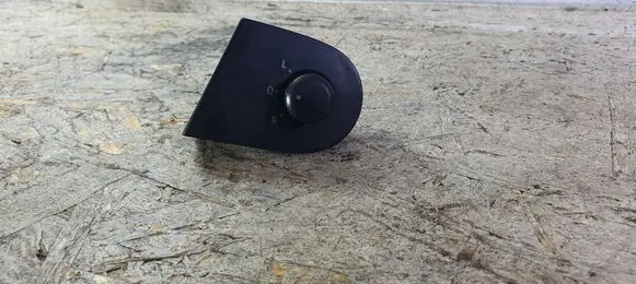 Volkswagen PASSAT B5.5 Wing mirror switch 7M3959565A
