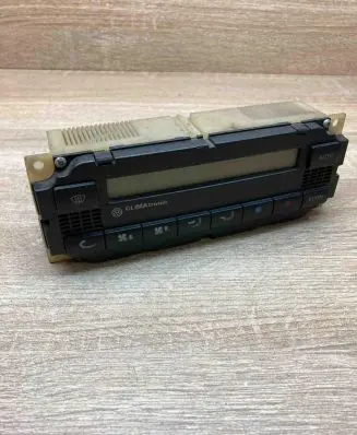 Volkswagen PASSAT B5 Climate control unit 1J1907044 5HB007617