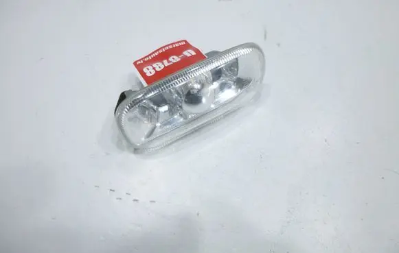 Audi A4 S4 B7 8E 8H Front fender indicator light 8E0949127