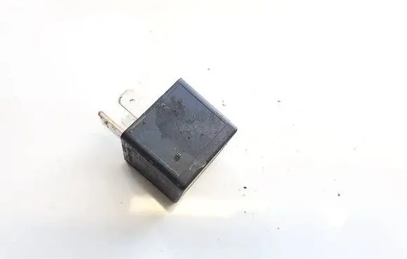Volkswagen PASSAT B6 Other relay 7M0951253A