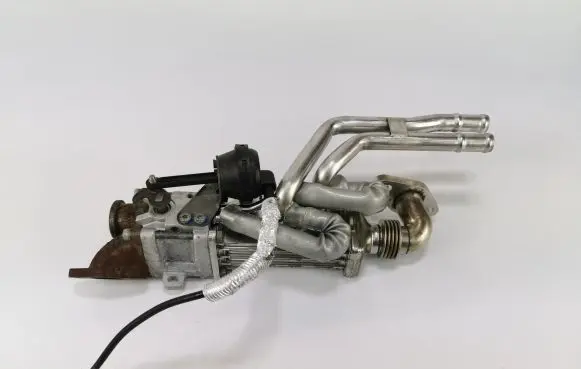 Volkswagen Phaeton EGR valve cooler 07Z131511G