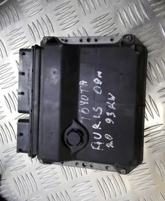 Toyota Auris 150 Engine control unit/module 8966102D91 MB1758009591