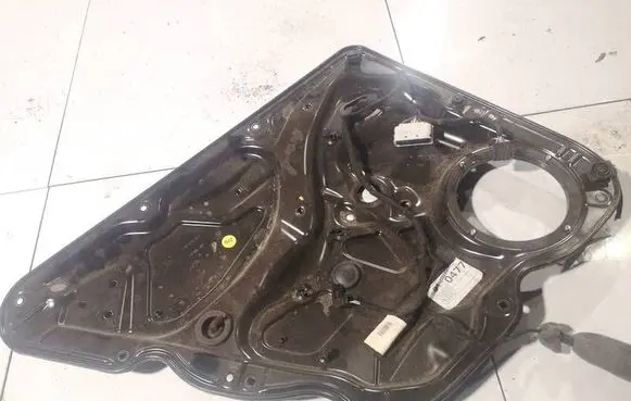 Volkswagen PASSAT CC Front door electric window regulator 3C4839755